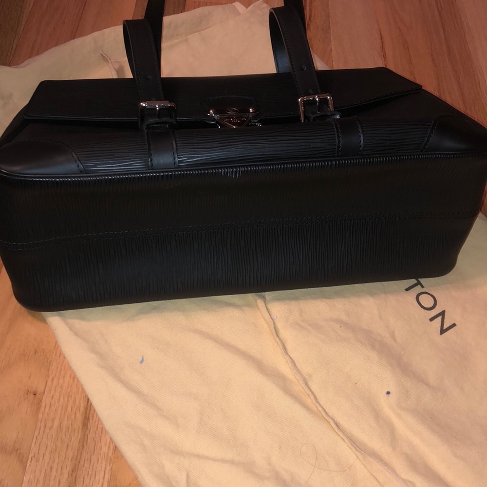 Louis Vuitton Epi Segur MM - Picture 8 of 8